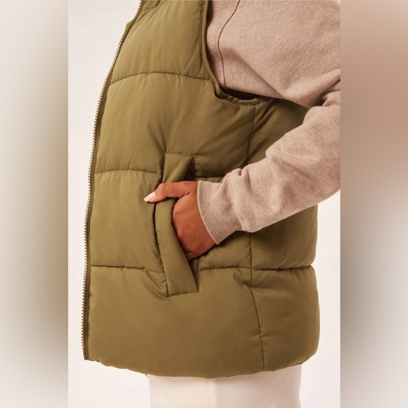 Girlfriend Collective Dusty Pink Everyone Puffer Vest - Picture 6 of 7